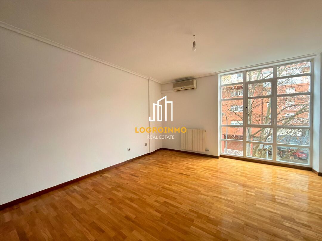Flat for sale in Universidad