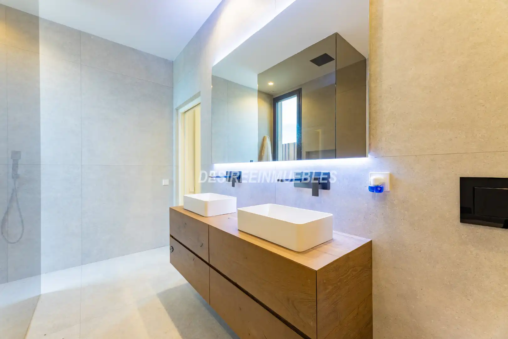 Baño de Casa o chalet en venta en Godella con Aire acondicionado, Calefacción y Jardín privado