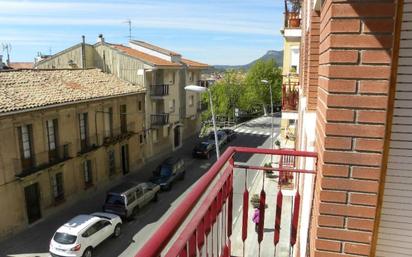 Vista exterior de Pis en venda en Berga amb Balcó