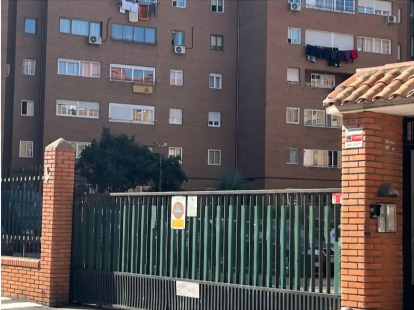 Außenansicht von Wohnung zum Verkauf in Torrejón de Ardoz mit Klimaanlage und Schwimmbad