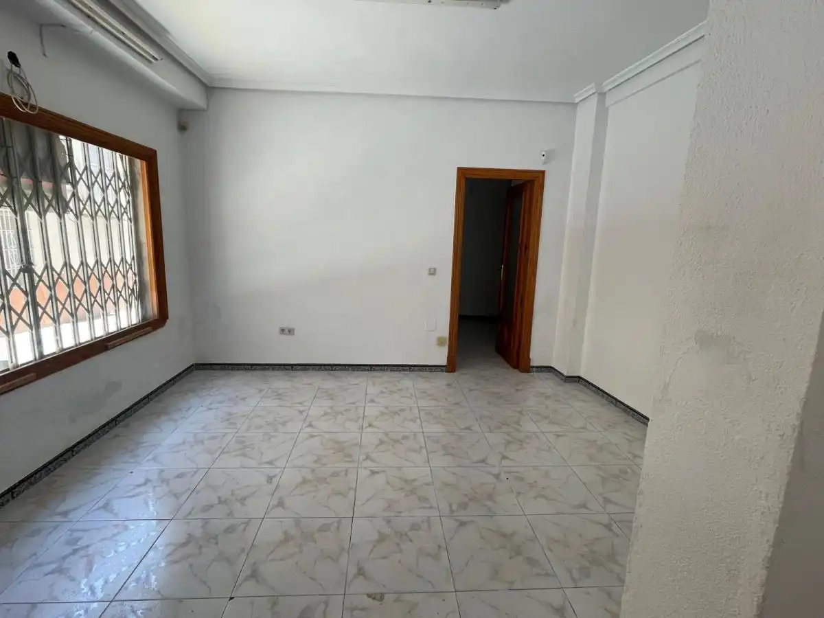 Local comercial de lloguer a Torredonjimeno, imagen 2