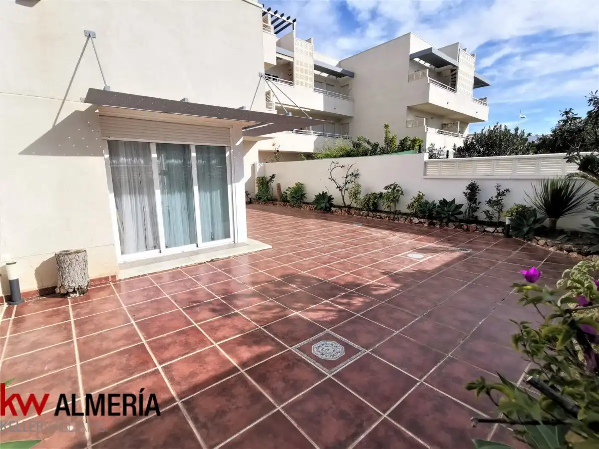 Terrace of Flat for rent in Almería  with Air Conditioner, Heating and Private garden