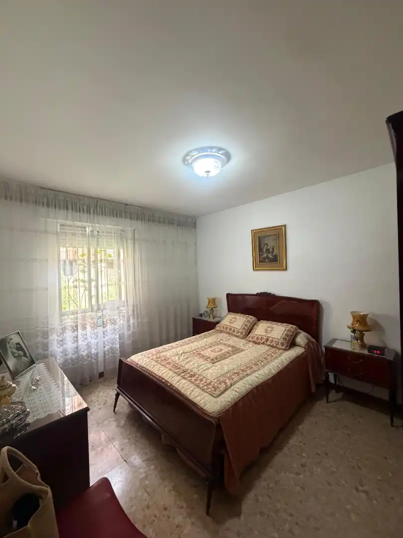 Habitación de Piso en venta en Madrid con Amueblado
