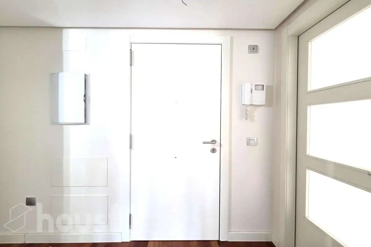 Flat for rent in Madrid  with Air Conditioner, Heating and Storage room