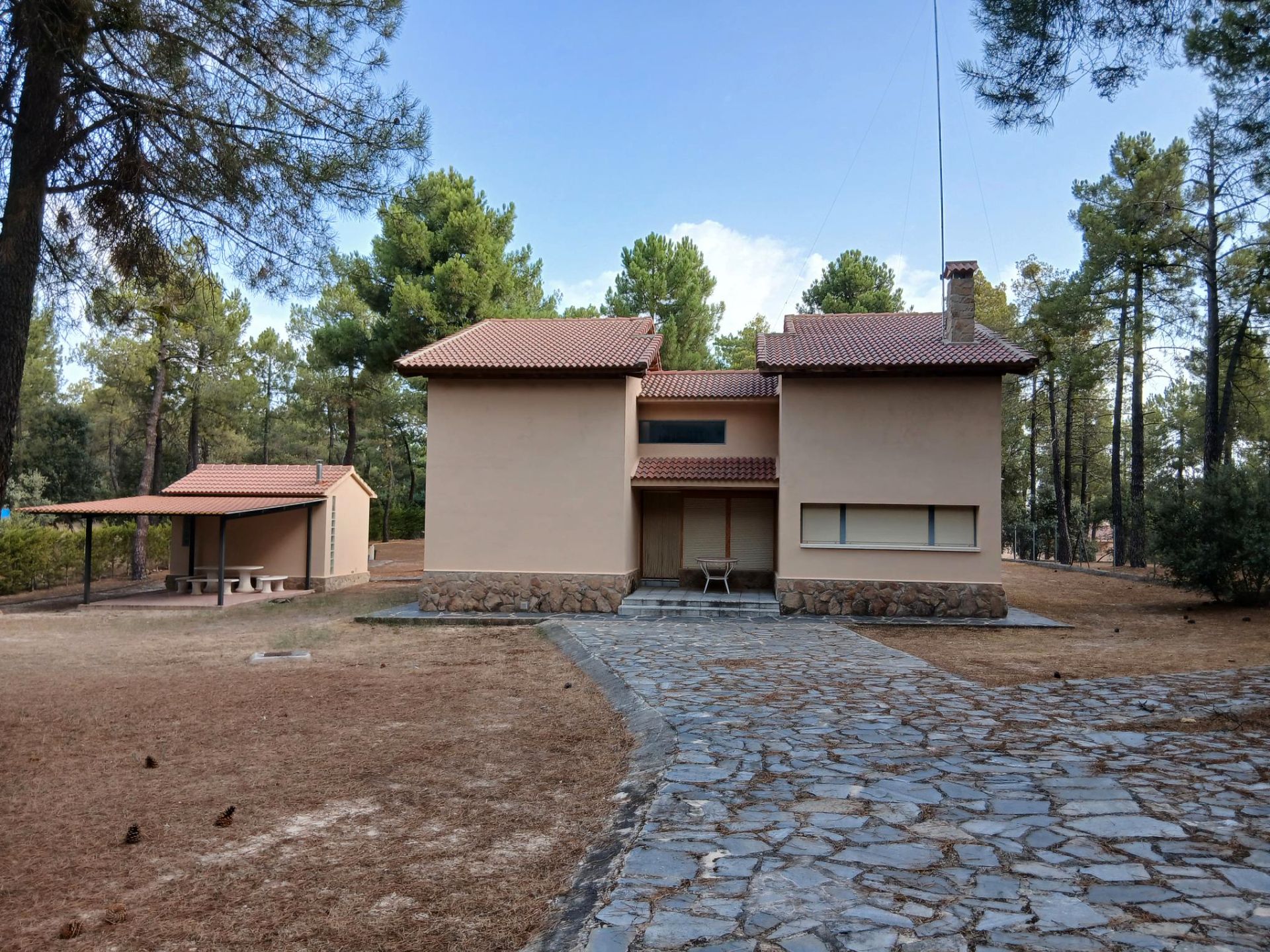 Vista exterior de Casa o chalet en venta en Marugán con Calefacción, Jardín privado y Amueblado