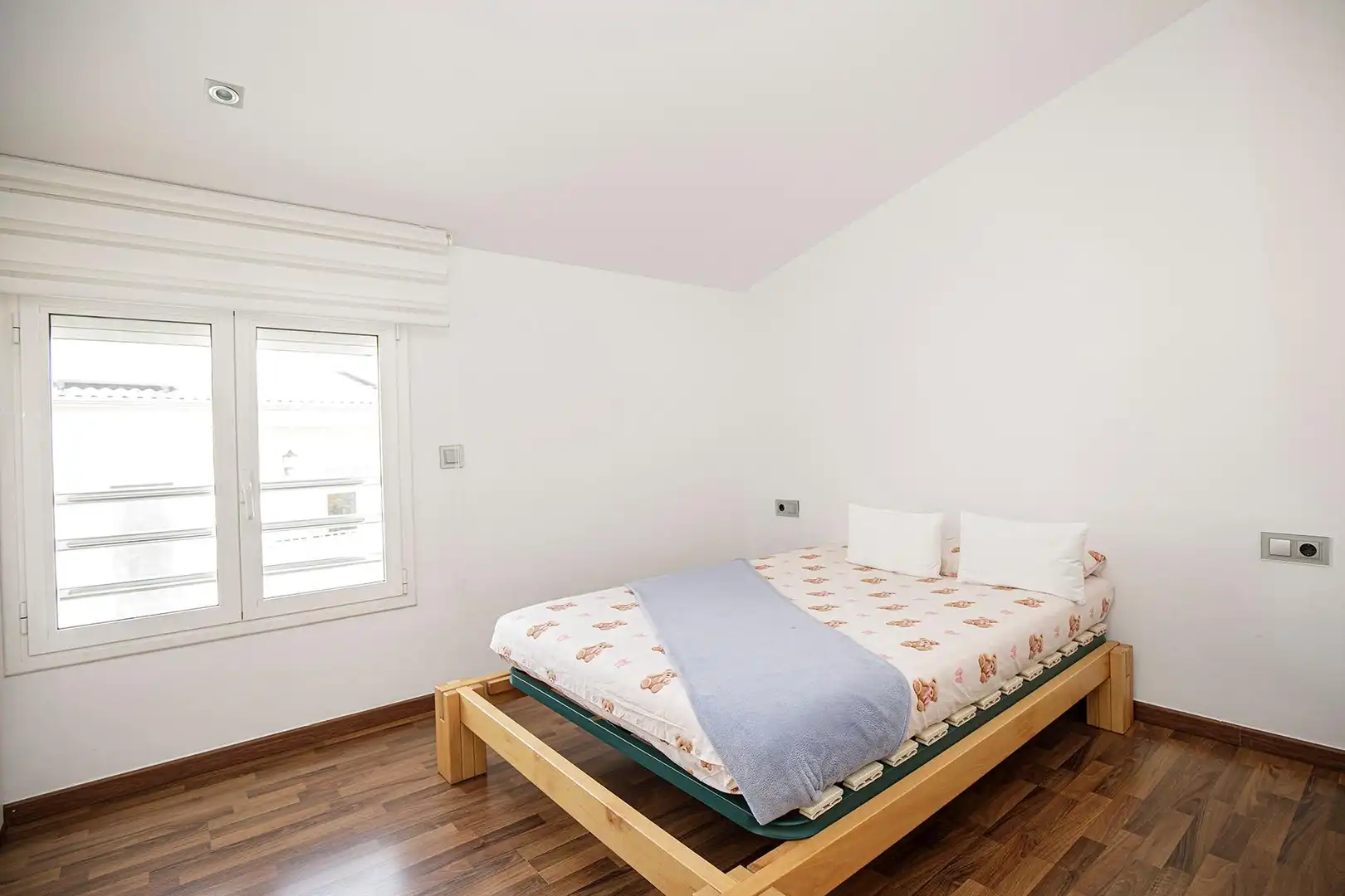 Habitación de Casa o chalet en venta en Quart con Aire acondicionado, Jardín privado y Terraza