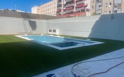 Swimming pool of Attic for sale in Vilanova i la Geltrú  with Air Conditioner, Terrace and Balcony