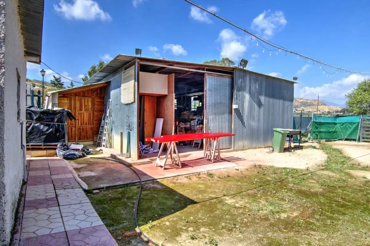 Vista exterior de Casa o xalet en venda en Alicante / Alacant amb Aire condicionat, Calefacció i Jardí privat