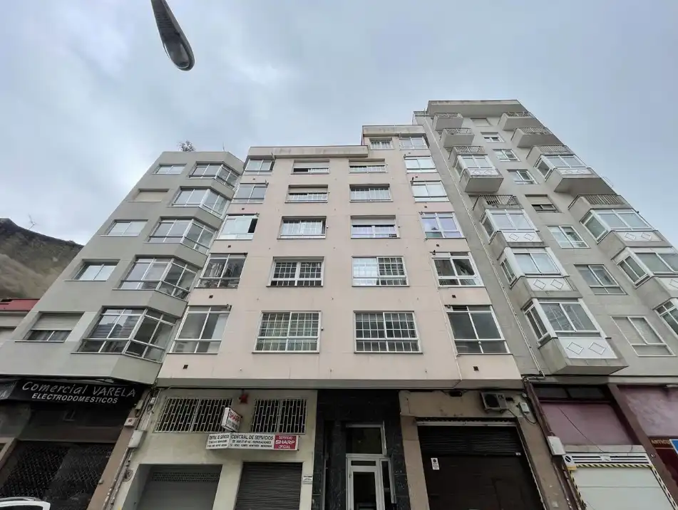 Vista exterior de Piso en venta en Vigo  con Terraza