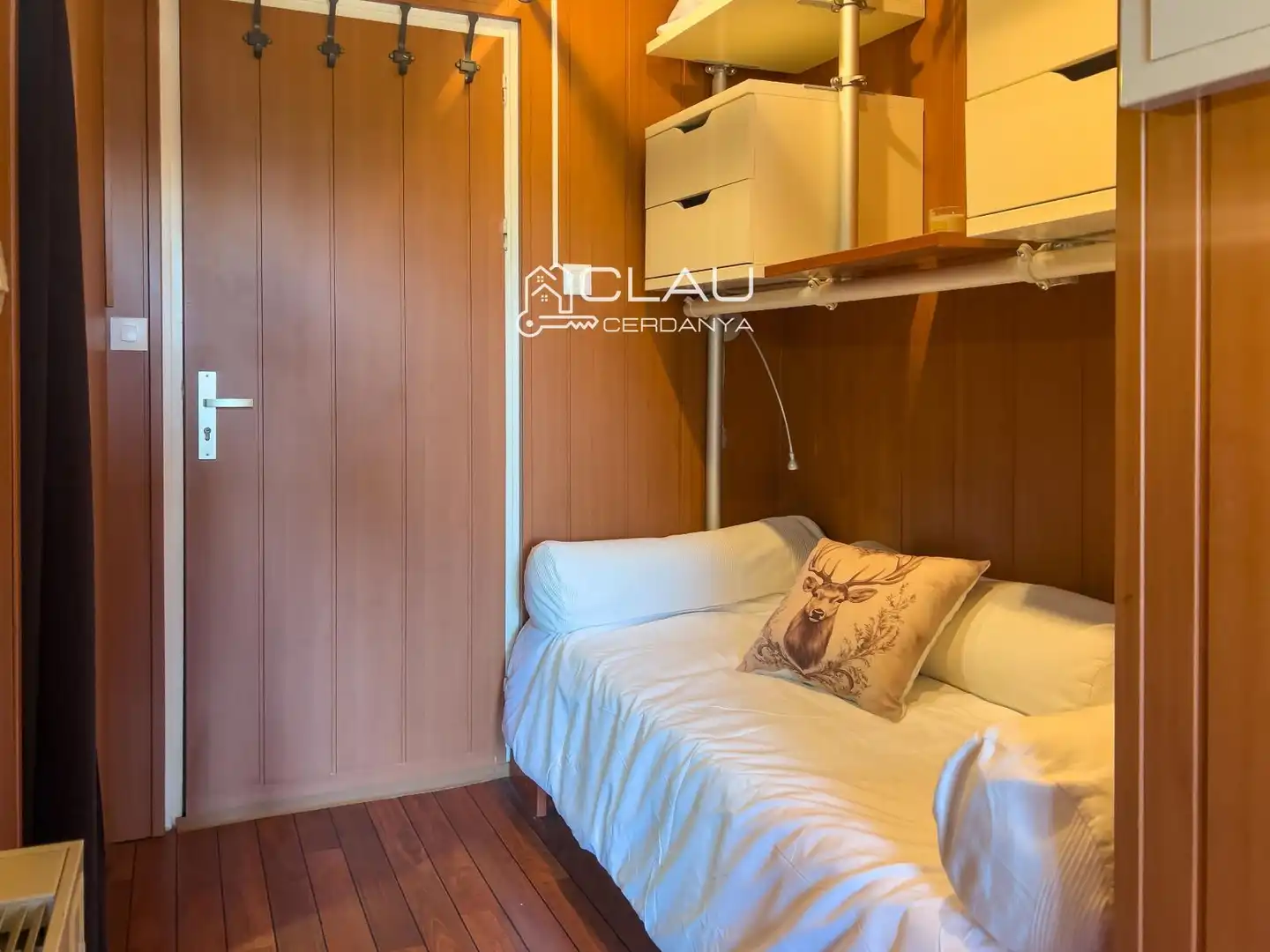 Schlafzimmer von Wohnung zur Miete in Font-Romeu-Odeillo-Via mit Heizung, Parkett und Terrasse