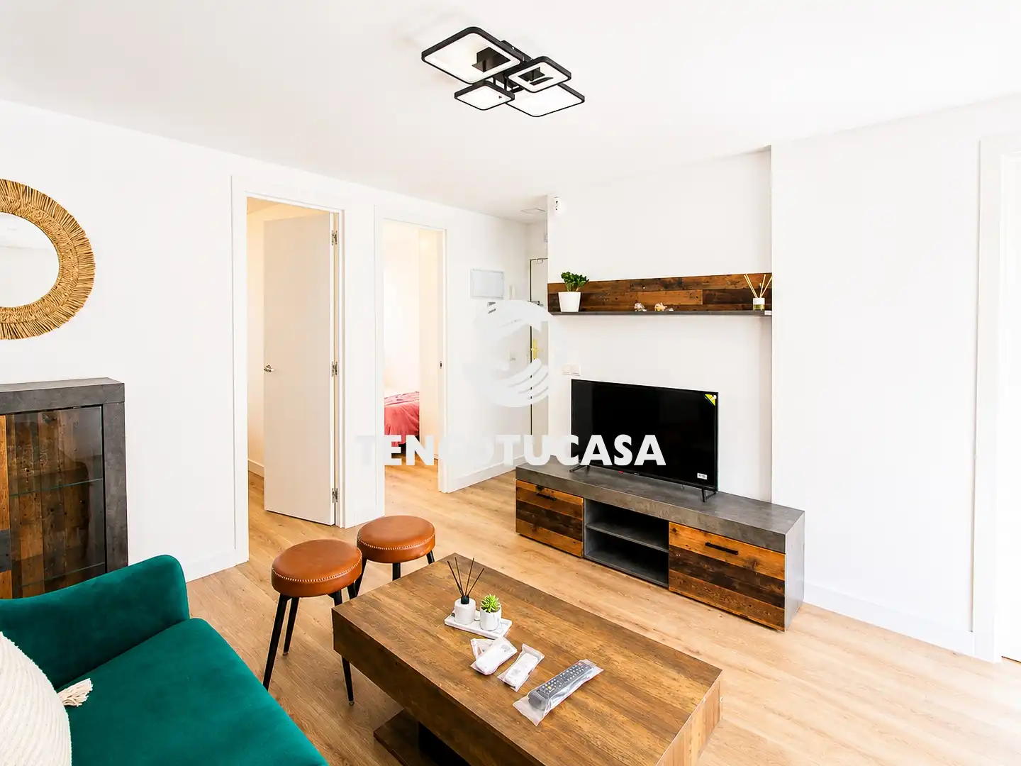 Living room of Flat for sale in Madrid  with Air Conditioner, Furnished and Oven