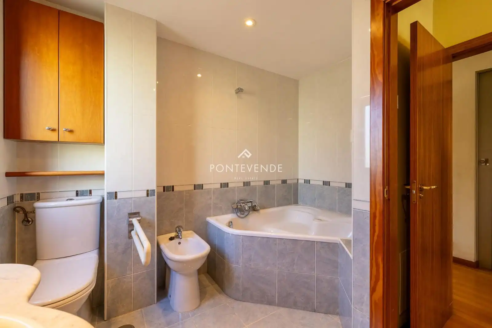 Detached homes for sale in Raposa, 17, Bouzas