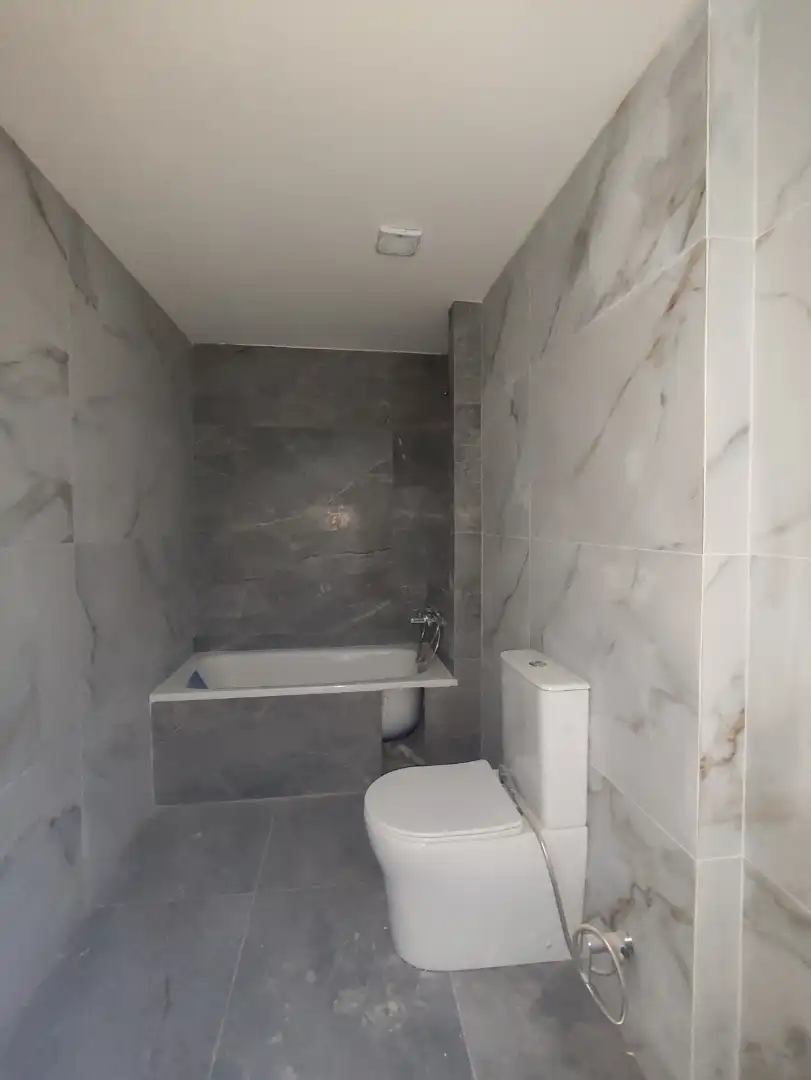 Baño de Piso en venta en Gelida con Aire acondicionado, Calefacción y Parquet