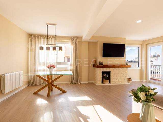 Piso en Venta en Calle Parellades en Plaça dels Patins