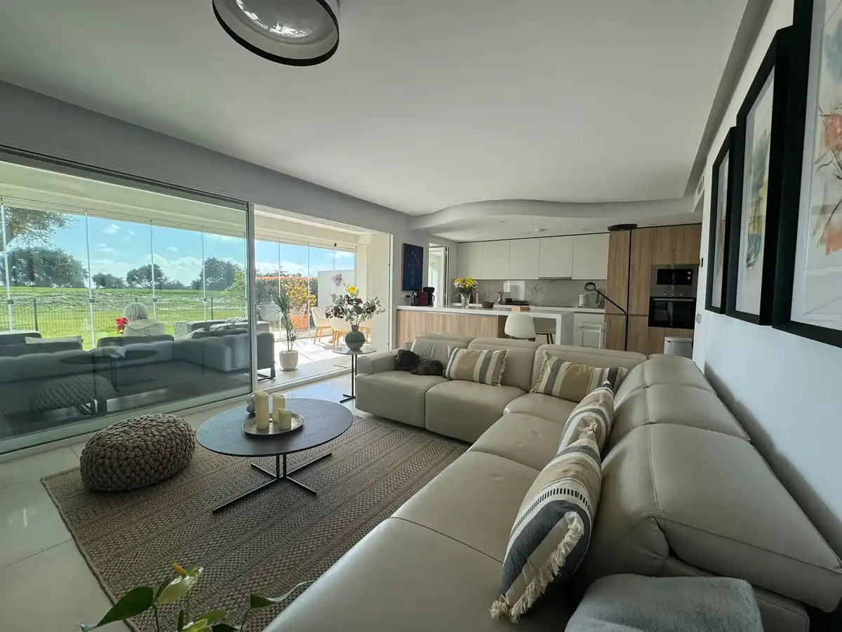 Living room of Apartments for sale in Sotogrande  with Air Conditioner, Private garden and Terrace