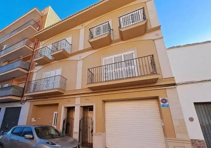 Adosado en venta en Calle Germanes Martinez 37, imagen 2