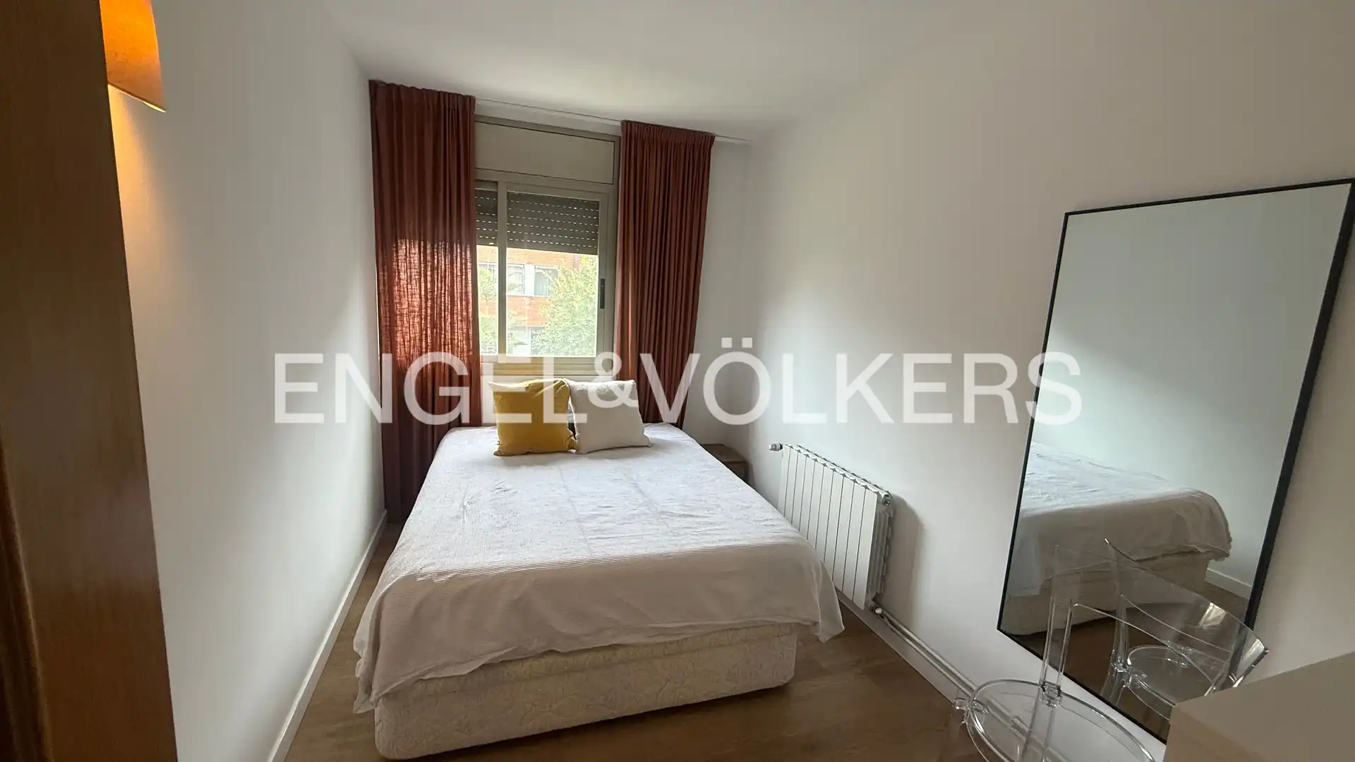 Schlafzimmer von Einfamilien-Reihenhaus zur Miete in Gavà mit Klimaanlage, Heizung und Privatgarten