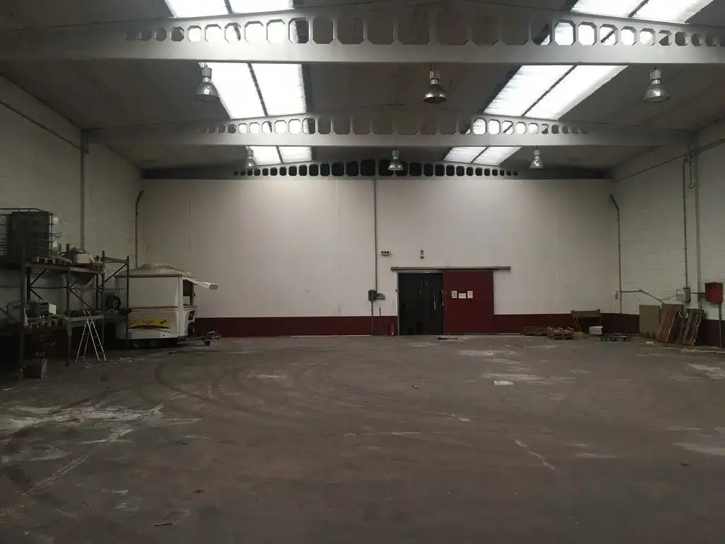 Industrial building for sale in Bergondo, imagen 2