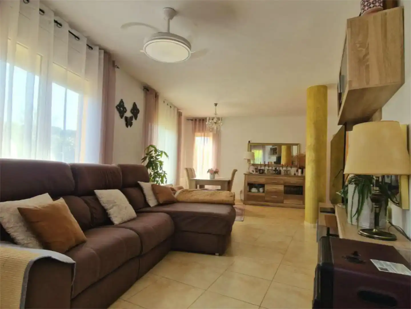 Sala d'estar de Casa o xalet en venda en Vidreres amb Aire condicionat, Piscina i Balcó