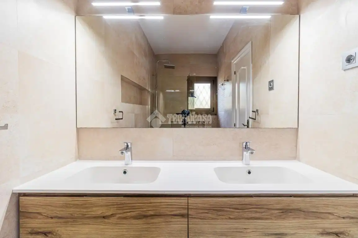 Bany de Casa o xalet de lloguer en Sant Cugat del Vallès amb Aire condicionat, Calefacció i Terrassa