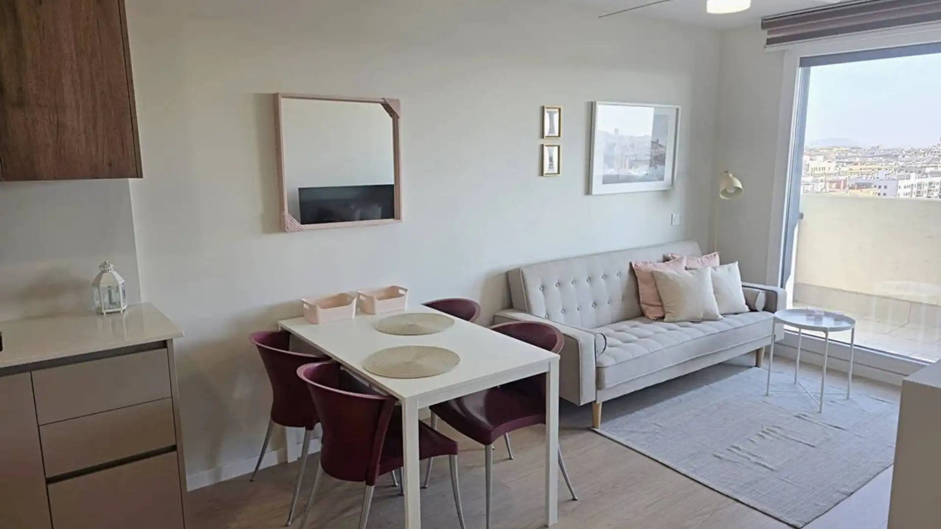 Menjador de Pis de lloguer en  Valencia Capital amb Aire condicionat, Calefacció i Terrassa