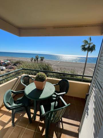 Piso en Alquiler en Urbanizacion Urbanización Playa Linda en Benajarafe