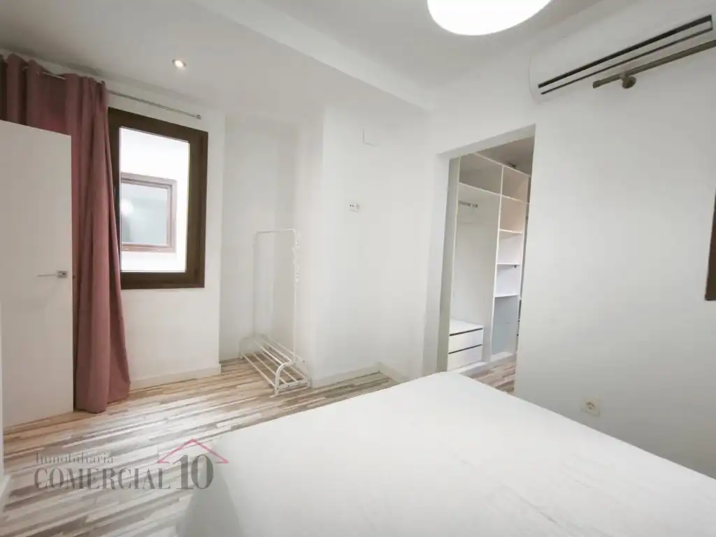 Habitación de Apartamento de alquiler en Badajoz con Terraza y Balcón