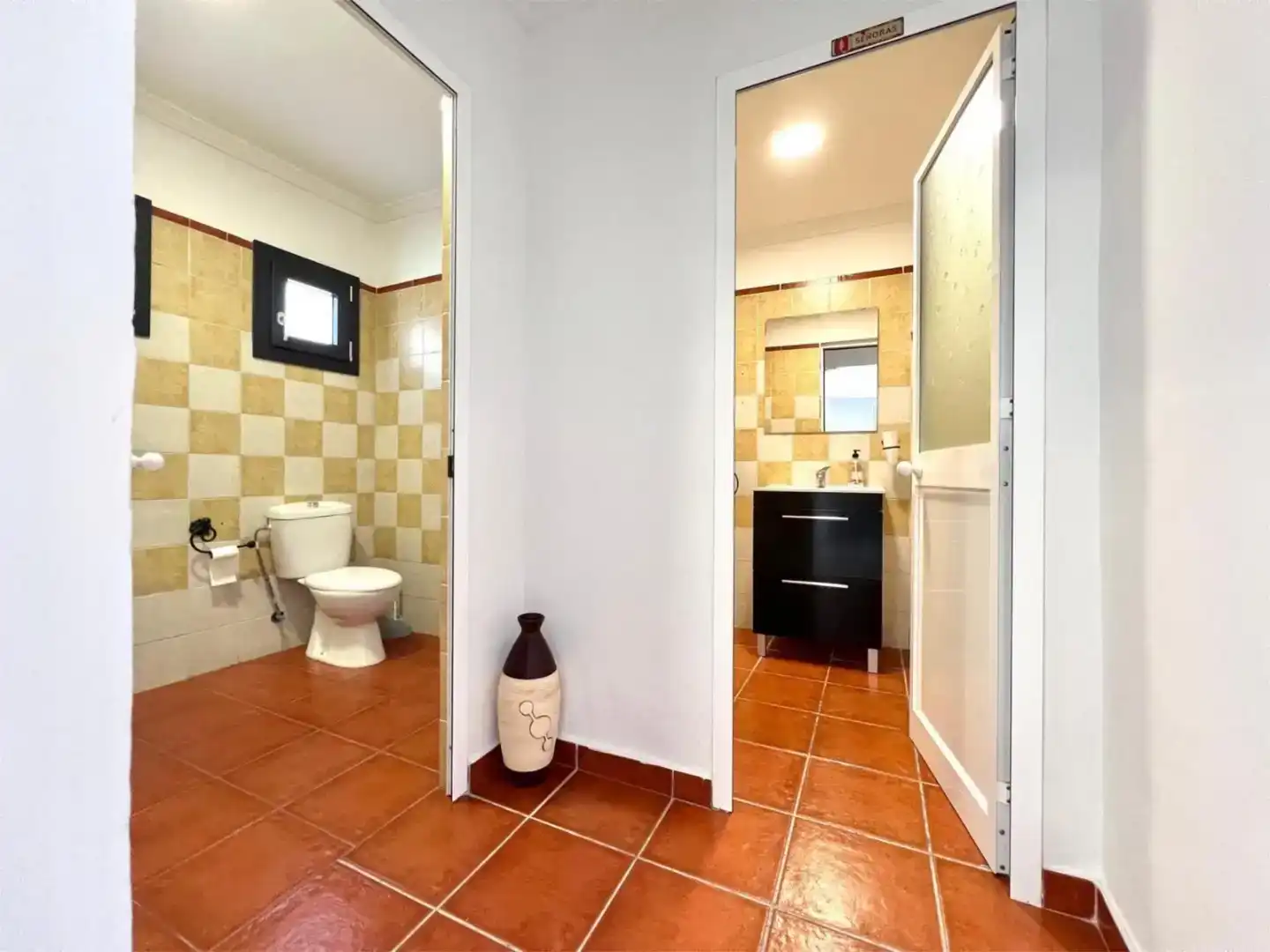 Baño de Local en venta en Medina Sidonia