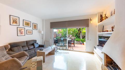 Foto 4 de Casa adosada en venda a Tiana, Barcelona