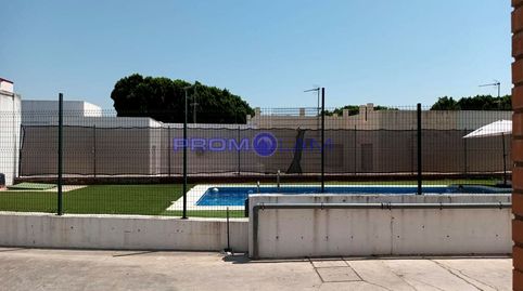 Foto 2 de Casa o chalet en venta en Virgen del Amparo, Palomares del Río, Sevilla