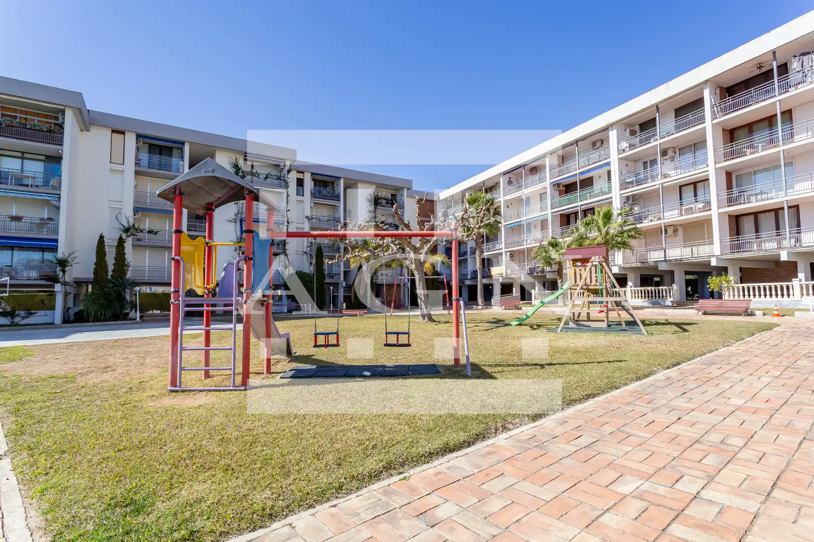 Vista exterior de Piso en venta en Cambrils con Calefacción, Terraza y Amueblado
