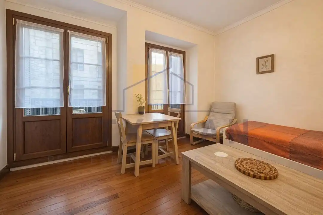 Vista exterior de Piso en venta en Elorrio con Calefacción, Trastero y Balcón