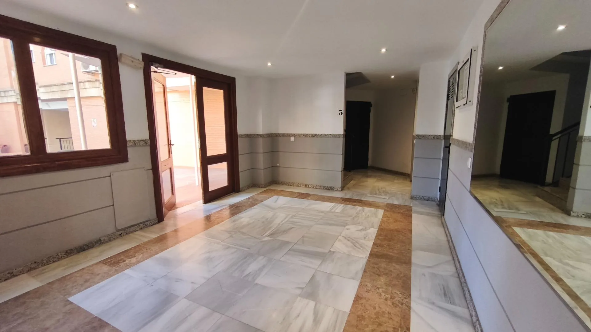 Flat for sale in Málaga Capital  with Air Conditioner, Private garden and Terrace