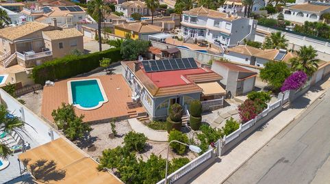 Descubre esta magniacutefica vivienda independiente situada sobre una amplia parcela de 900 m2, un auteacutentico oasis de privaci, imatge 2