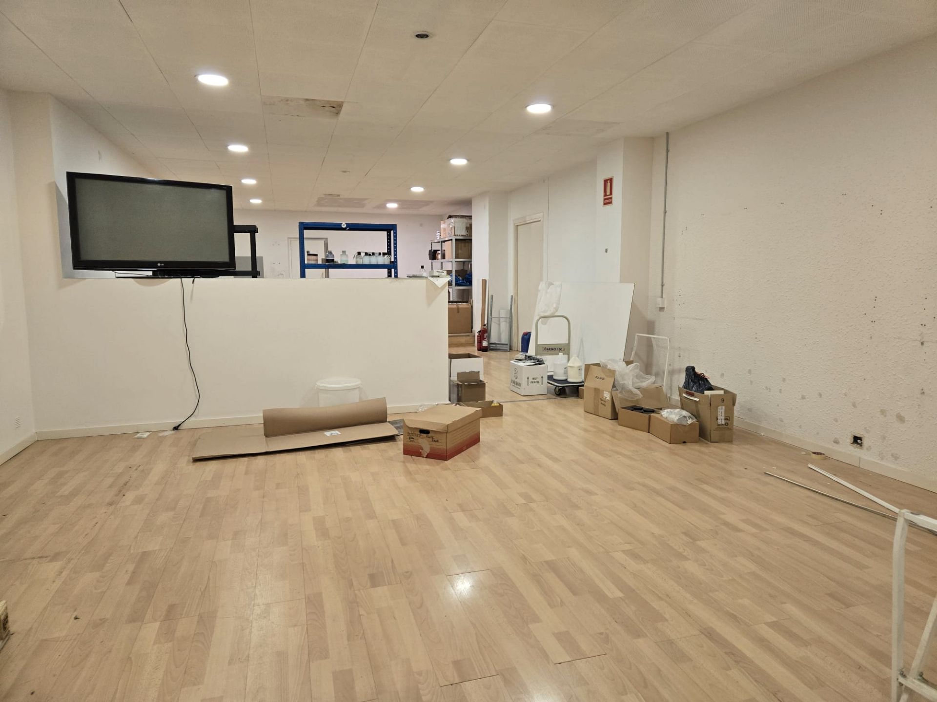 Local de lloguer en L'Hospitalet de Llobregat amb Alarma