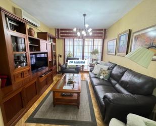 Living room of Flat for sale in  Madrid Capital  with Air Conditioner and Terrace