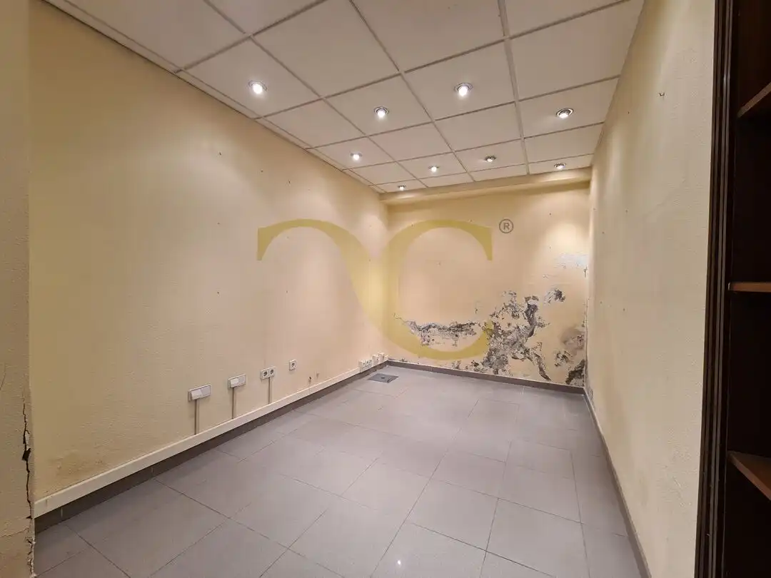 Commercial properties for rent in Gijón   with Air Conditioner