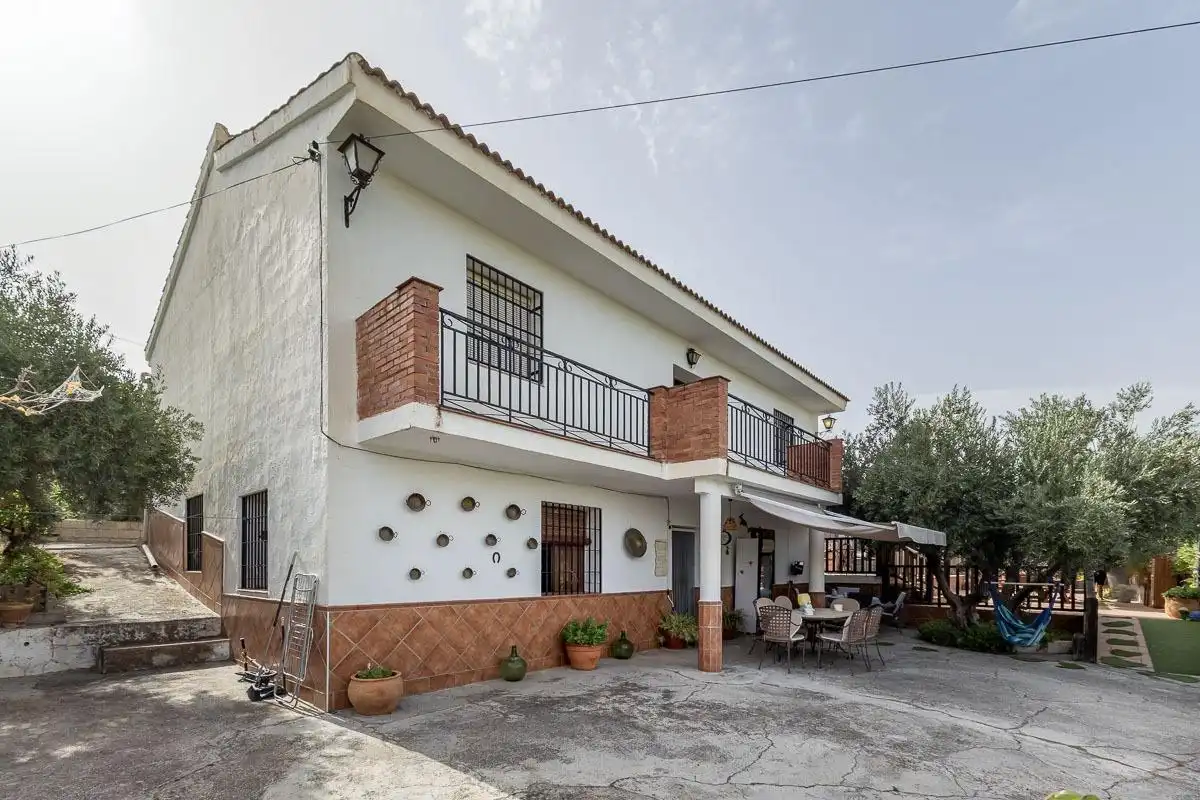 Vista exterior de Casa o chalet en venta en Las Gabias con Jardín privado, Terraza y Piscina