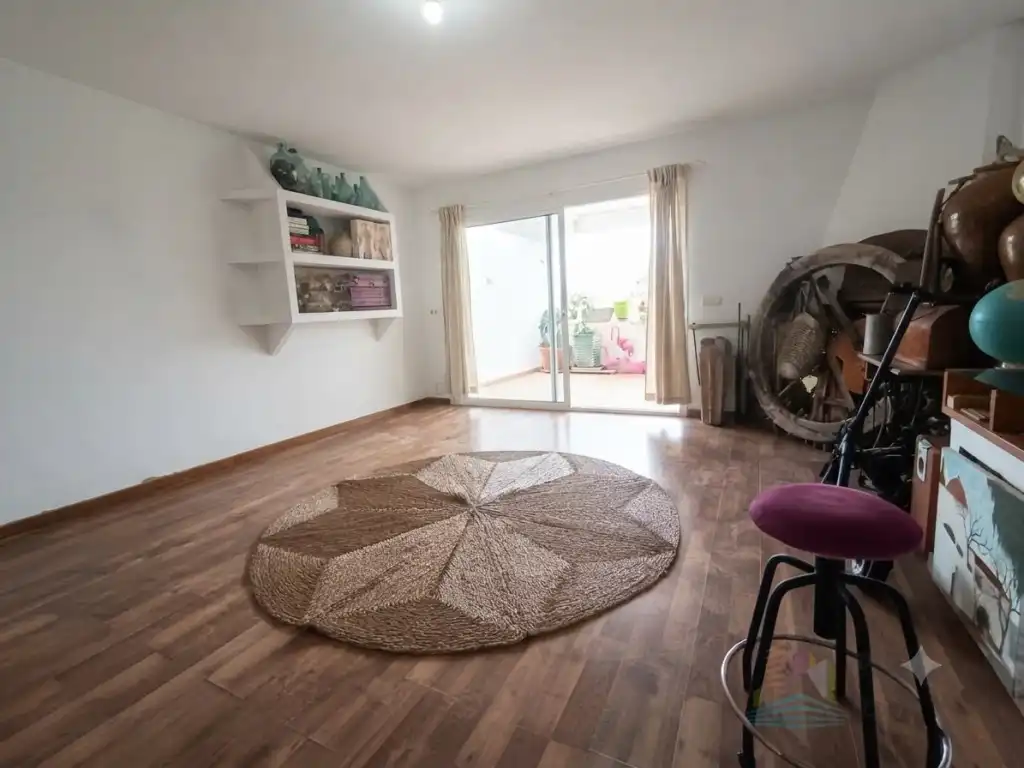 Sala de estar de Planta baja en venta en Sant Josep de sa Talaia con Jardín privado y Terraza