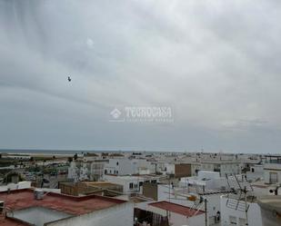 Vista exterior de Casa adosada en venda en Conil de la Frontera