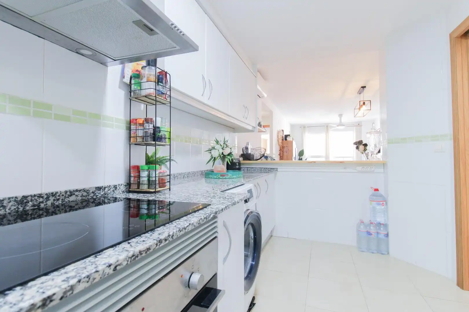 Küche von Wohnung zum Verkauf in Benaguasil mit Klimaanlage und Alarm