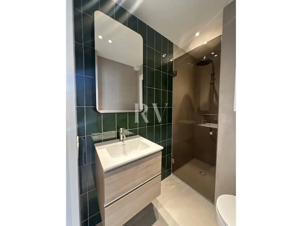 Baño de Piso en venta en Tarragona con Aire acondicionado, Amueblado y Balcón
