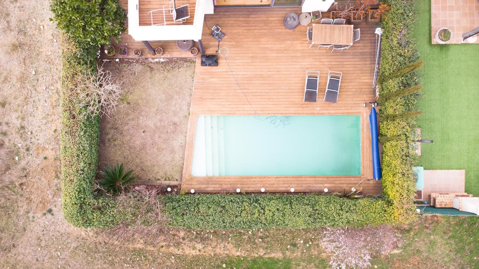 Swimming pool of House or chalet for sale in Girona Capital  with Air Conditioner, Heating and Terrace