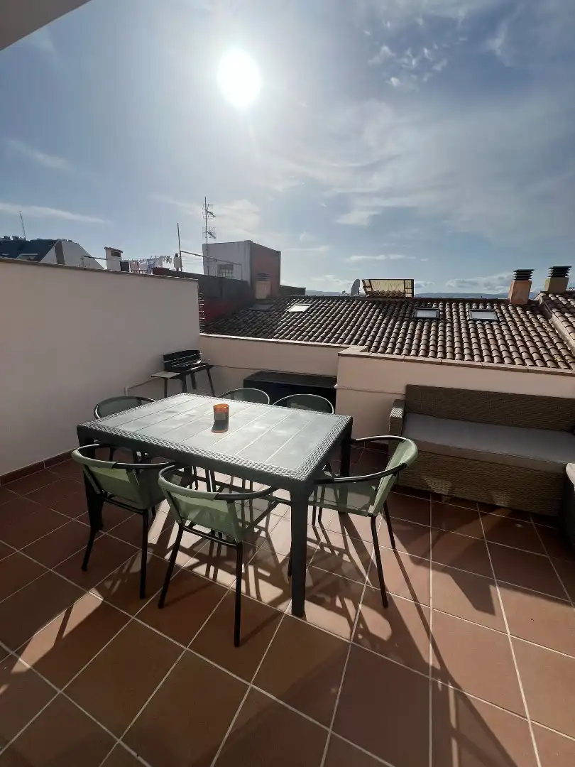 Dachboden zur Miete in Carrer Ramon y Cajal, El Pedró