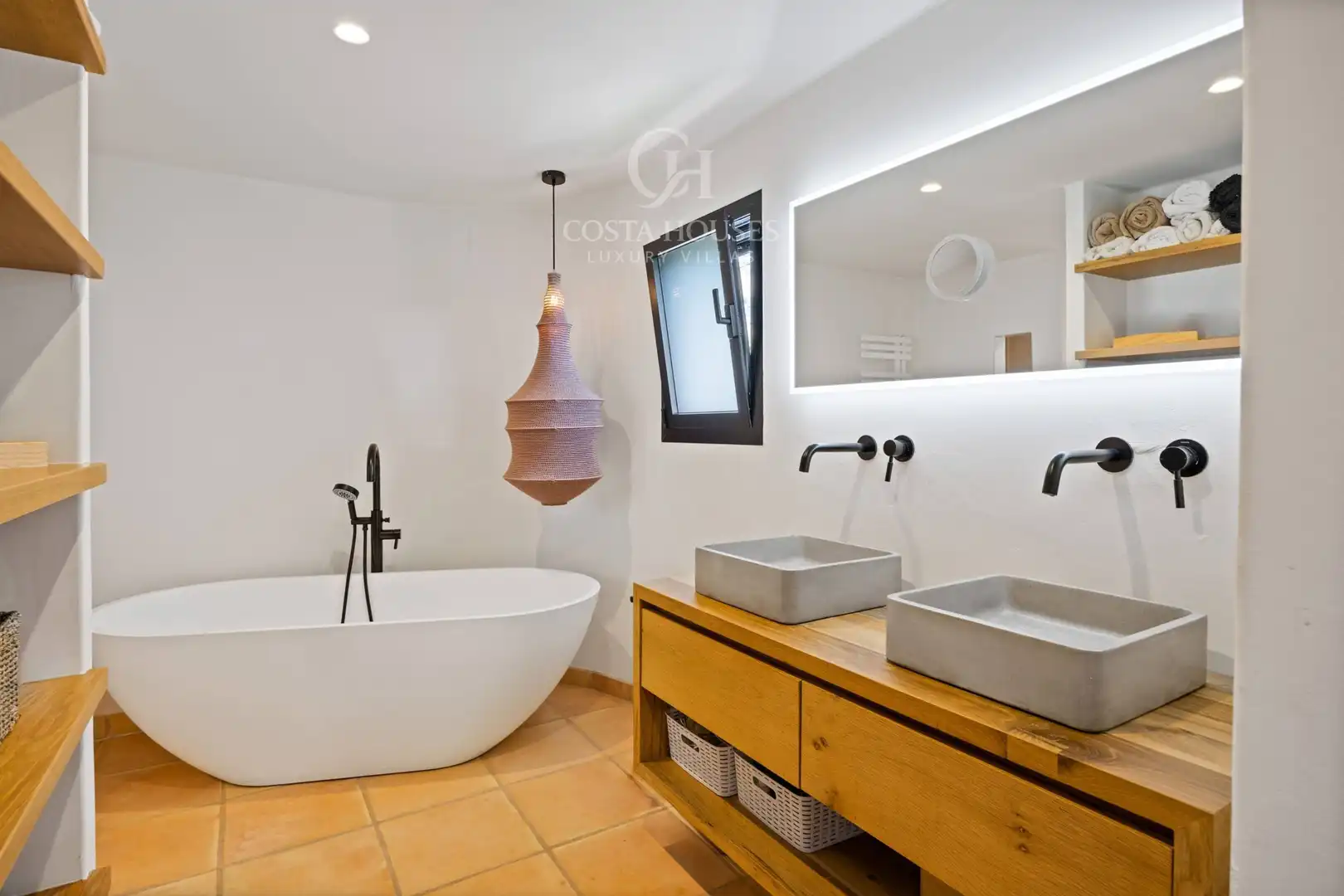 Bathroom of Houses for sale in Jávea / Xàbia  with Air Conditioner, Heating and Private garden