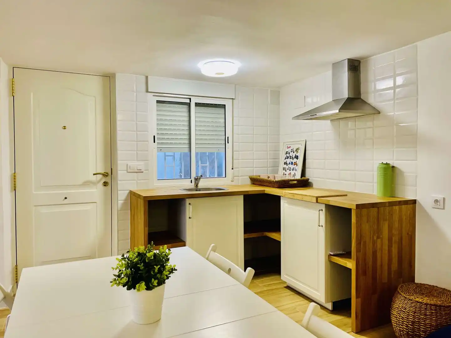 Cocina de Apartamento para compartir en Benaguasil con Aire acondicionado, Terraza y Amueblado