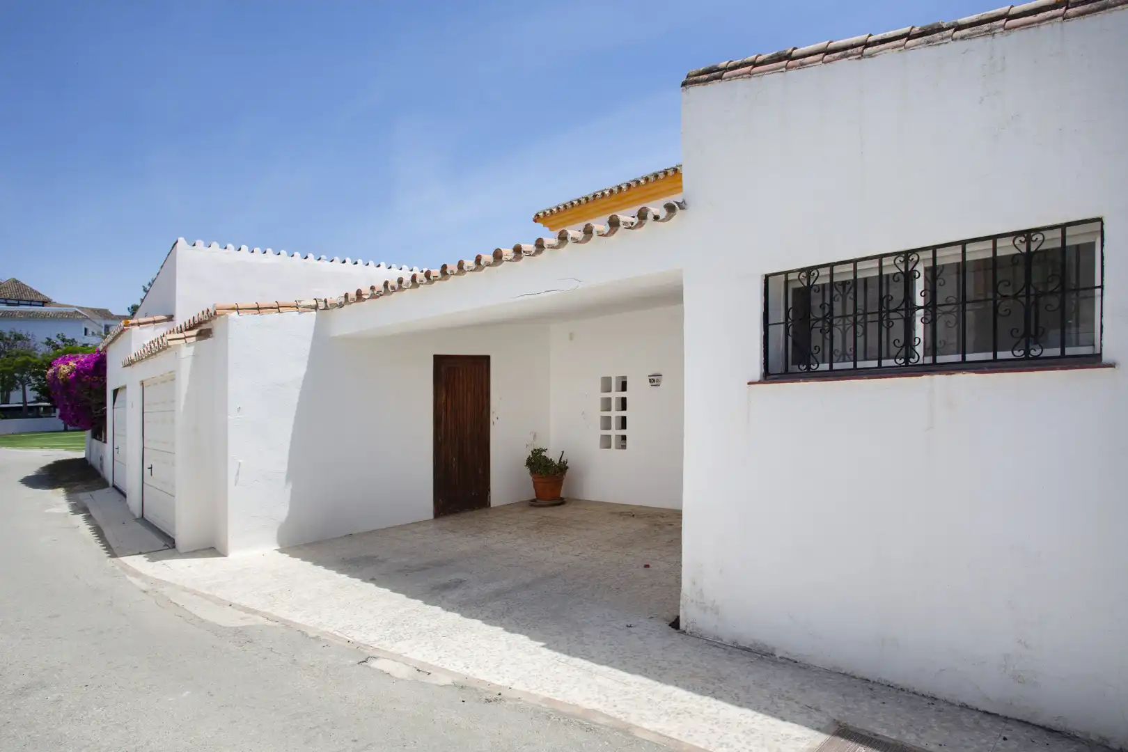 Exterior view of Houses for sale in Marbella  with Private garden, Terrace and Furnished