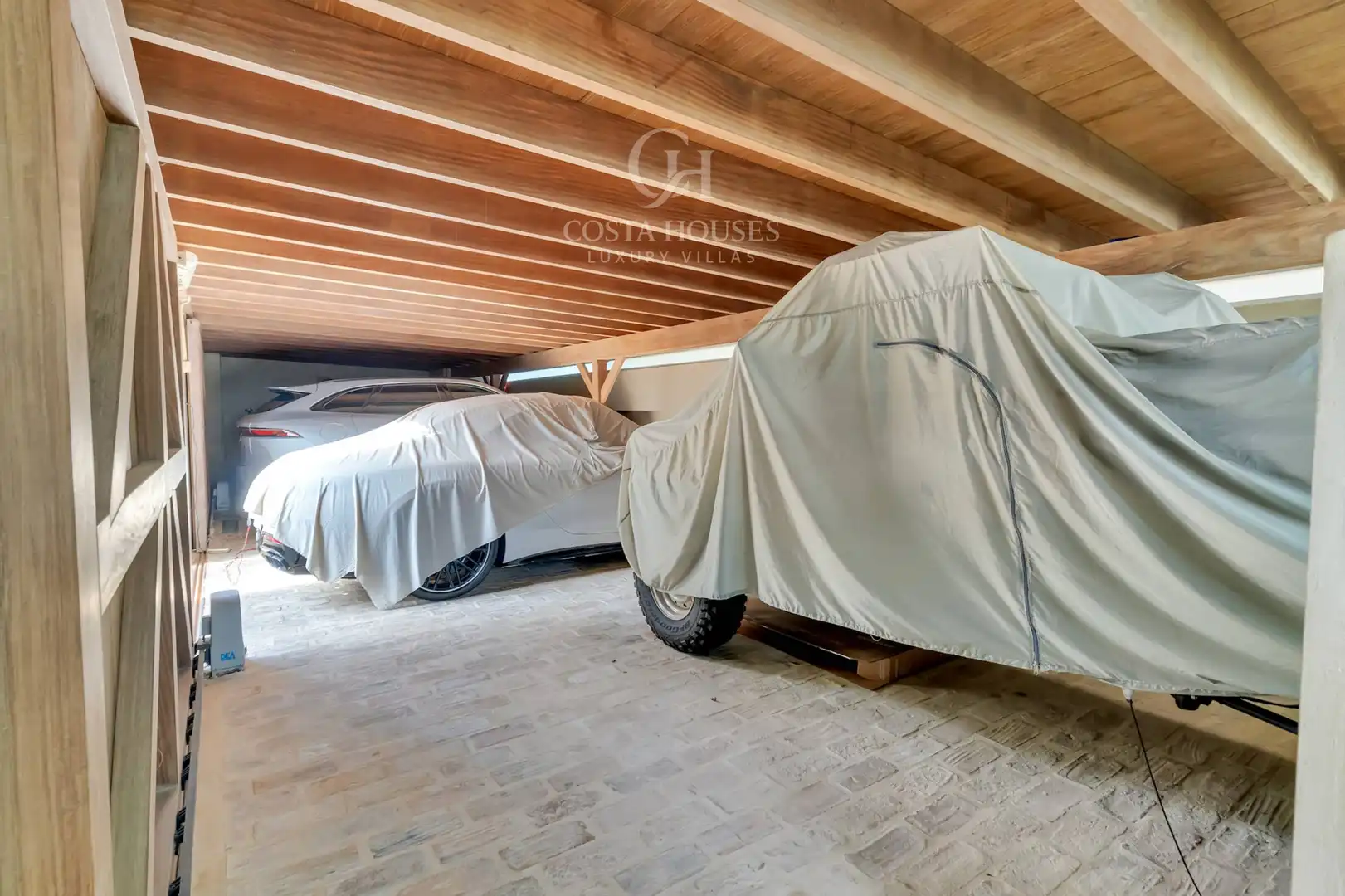 Parking de Casa o chalet en venta en Jávea / Xàbia con Aire acondicionado, Calefacción y Jardín privado