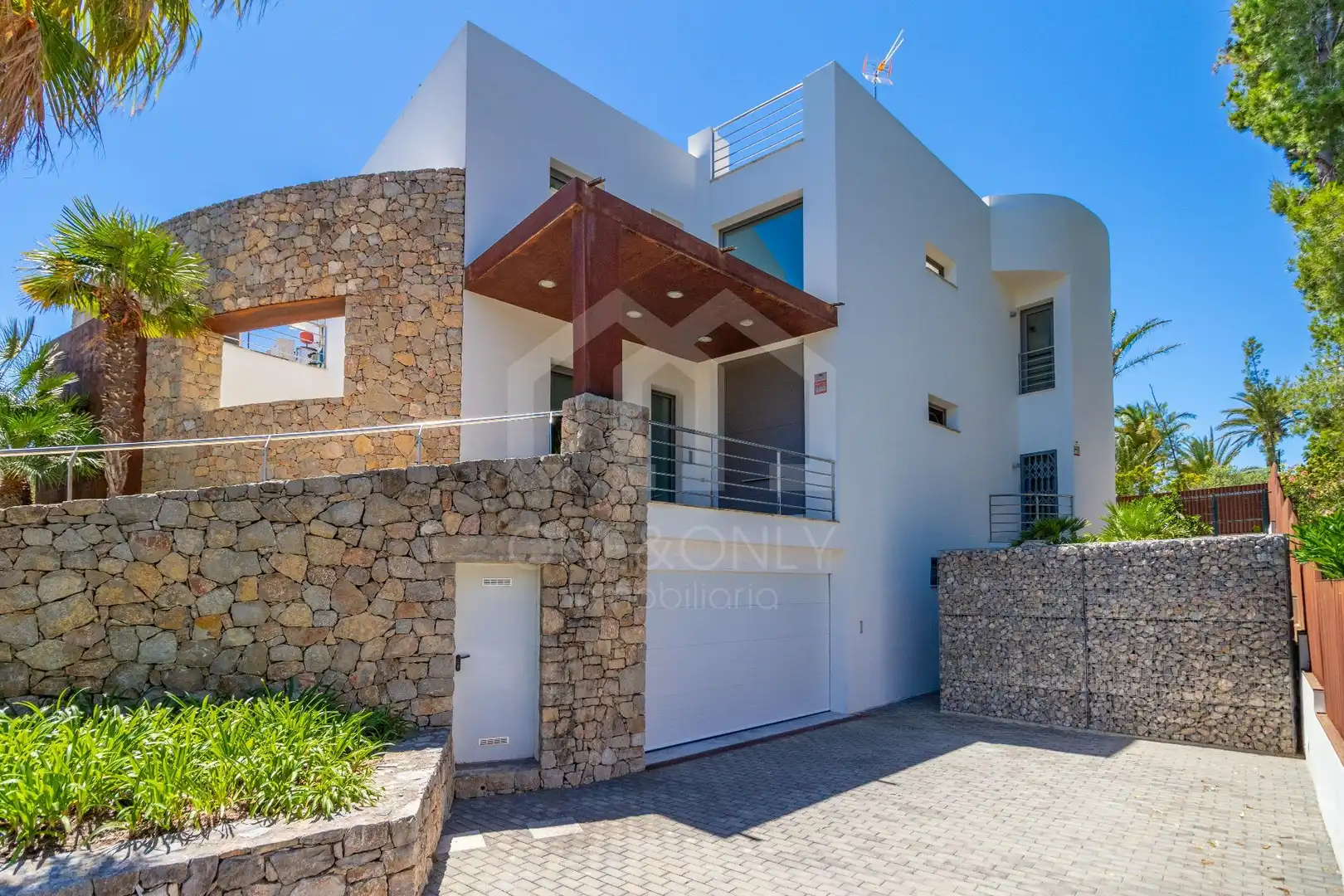 Vista exterior de Casa o chalet en venta en Mont-roig del Camp con Aire acondicionado, Calefacción y Jardín privado