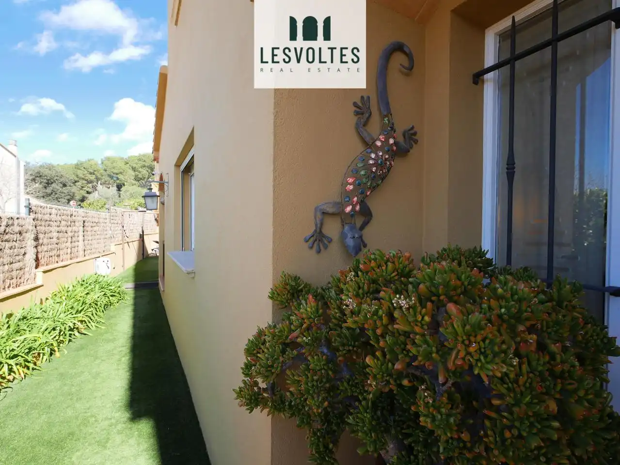 Vista exterior de Casa adosada en venta en Palafrugell con Aire acondicionado, Calefacción y Jardín privado